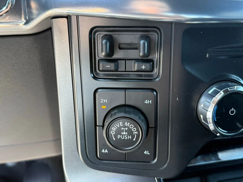 New 2025 White Ford Lariat image 24