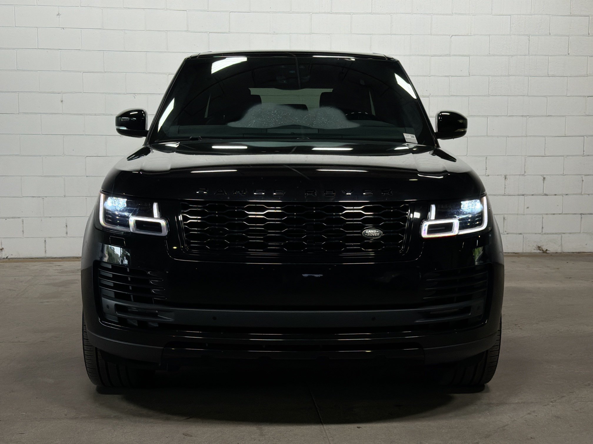 Used 2021 Santorini Black Metallic Land Rover P525 Westminster image 8