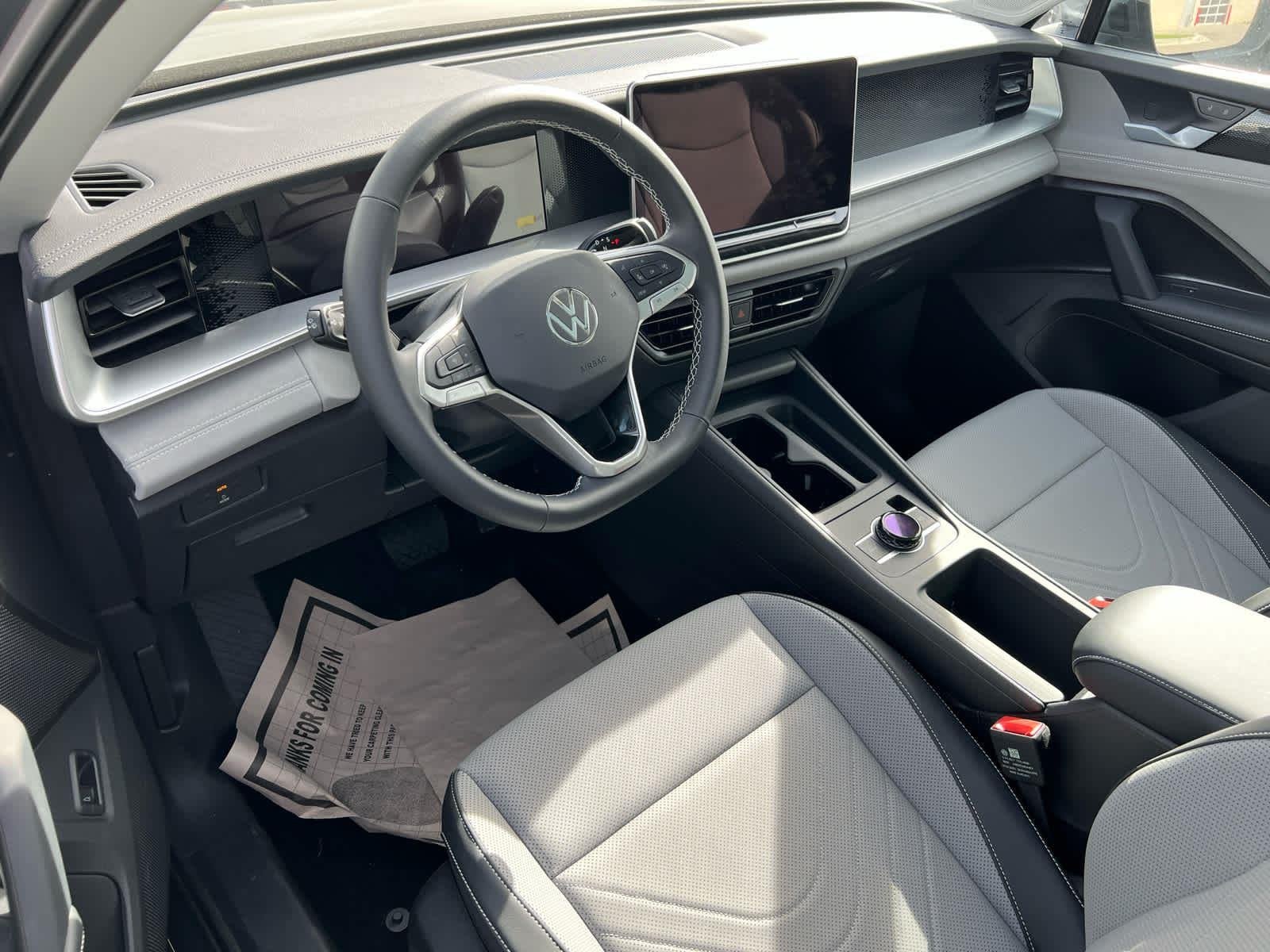 2026 Volkswagen Tiguan SE - Photo 5