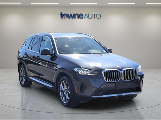 Used 2024  BMW xDrive30i image 7