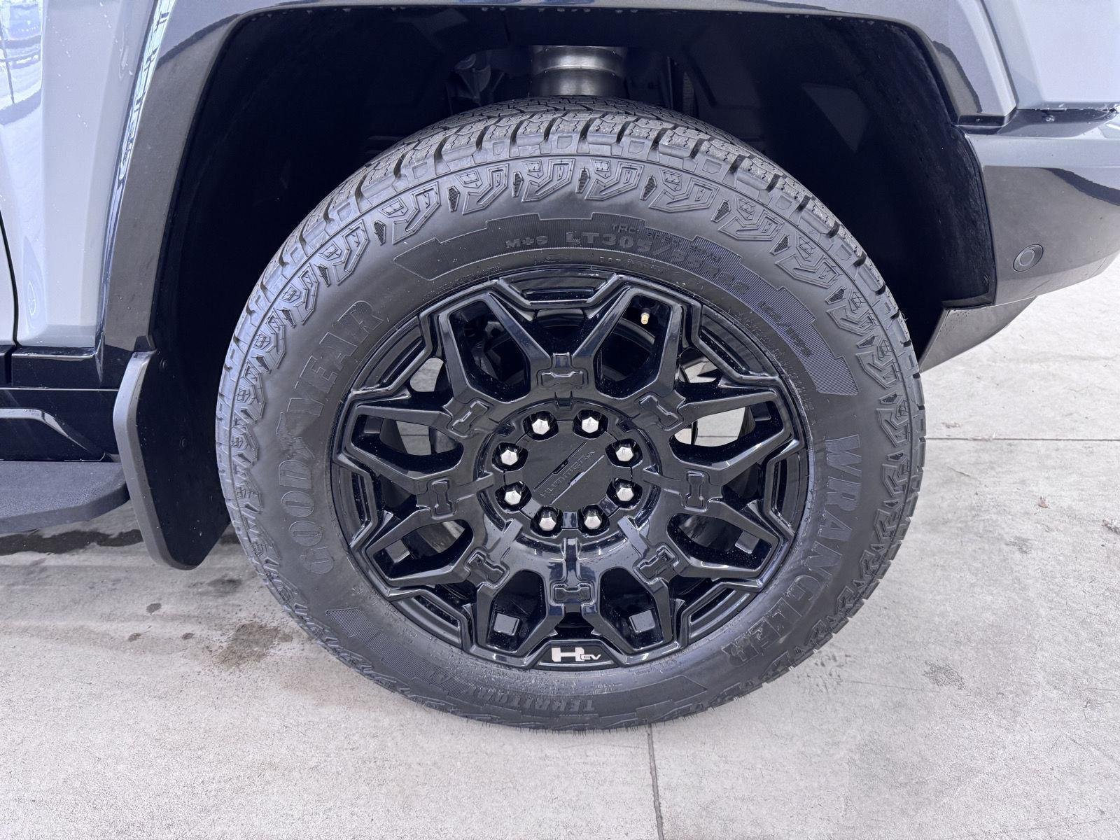 2024 GMC HUMMER EV 2X - Photo 15