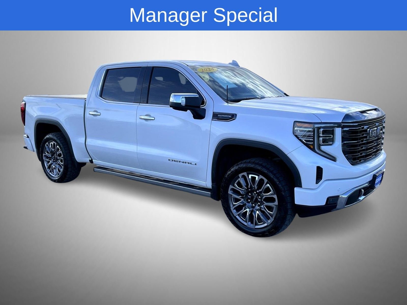 Used 2024 White GMC Denali Ultimate image 3