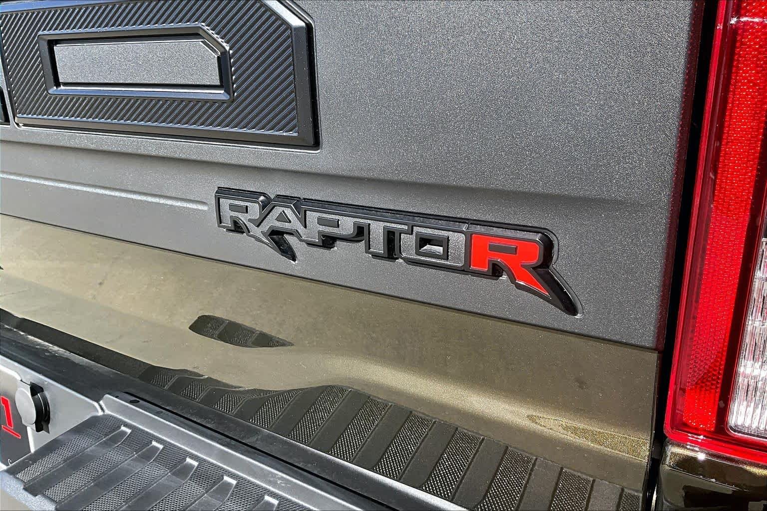 Used 2026 Shelter Green Ford Raptor image 29
