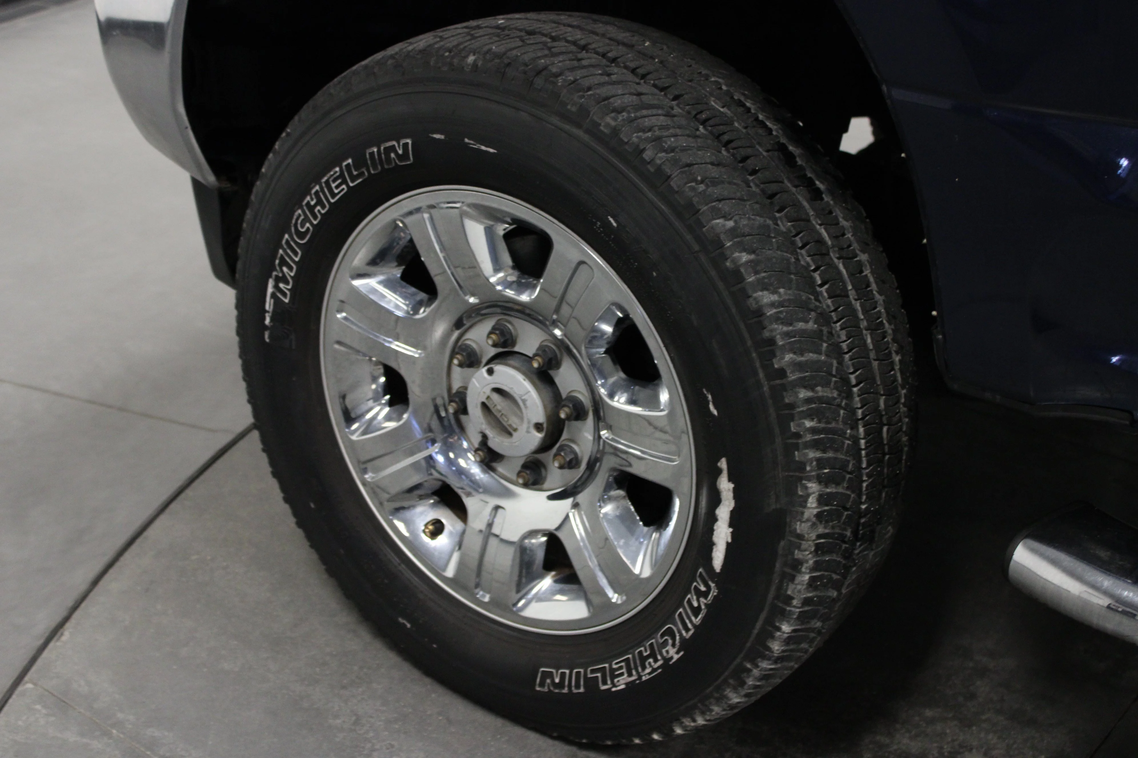 Used 2017 Blue Jeans Metallic Ford XLT image 10