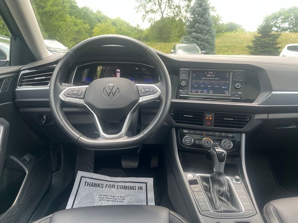 Used 2023 Gray Volkswagen 1.5T SE image 19