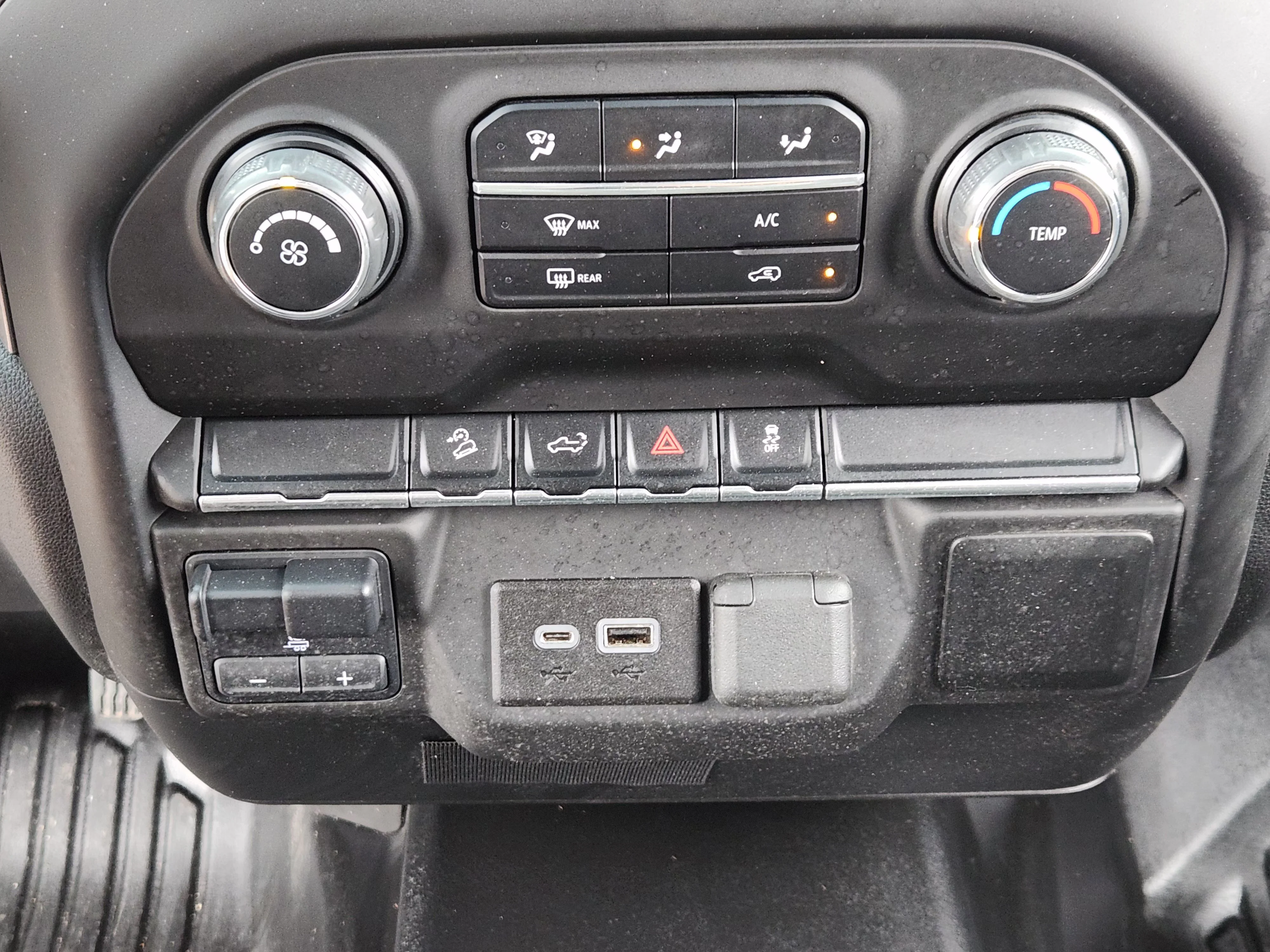 Used 2022 Silver Ice Metallic Chevrolet Work Truck image 20