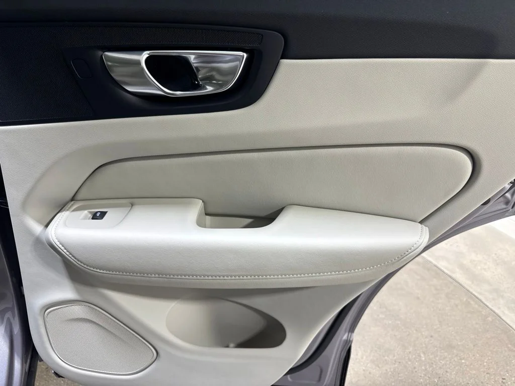 New 2026 Aurora Blue Volvo T8 Ultra image 23
