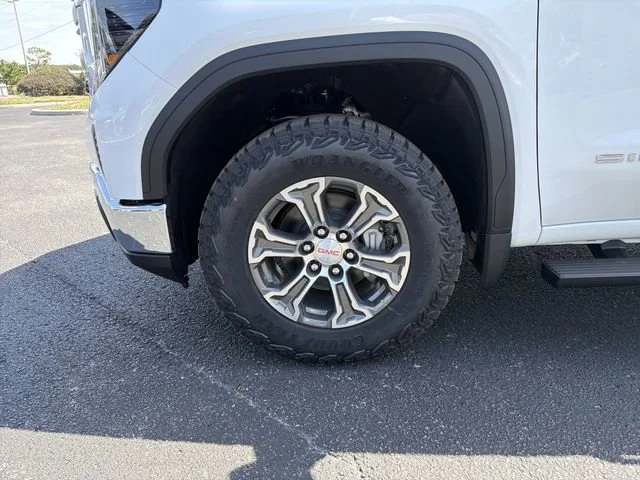 New 2026 Summit White GMC Pro image 31