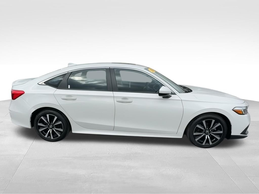 Used 2024 White Honda EX image 9