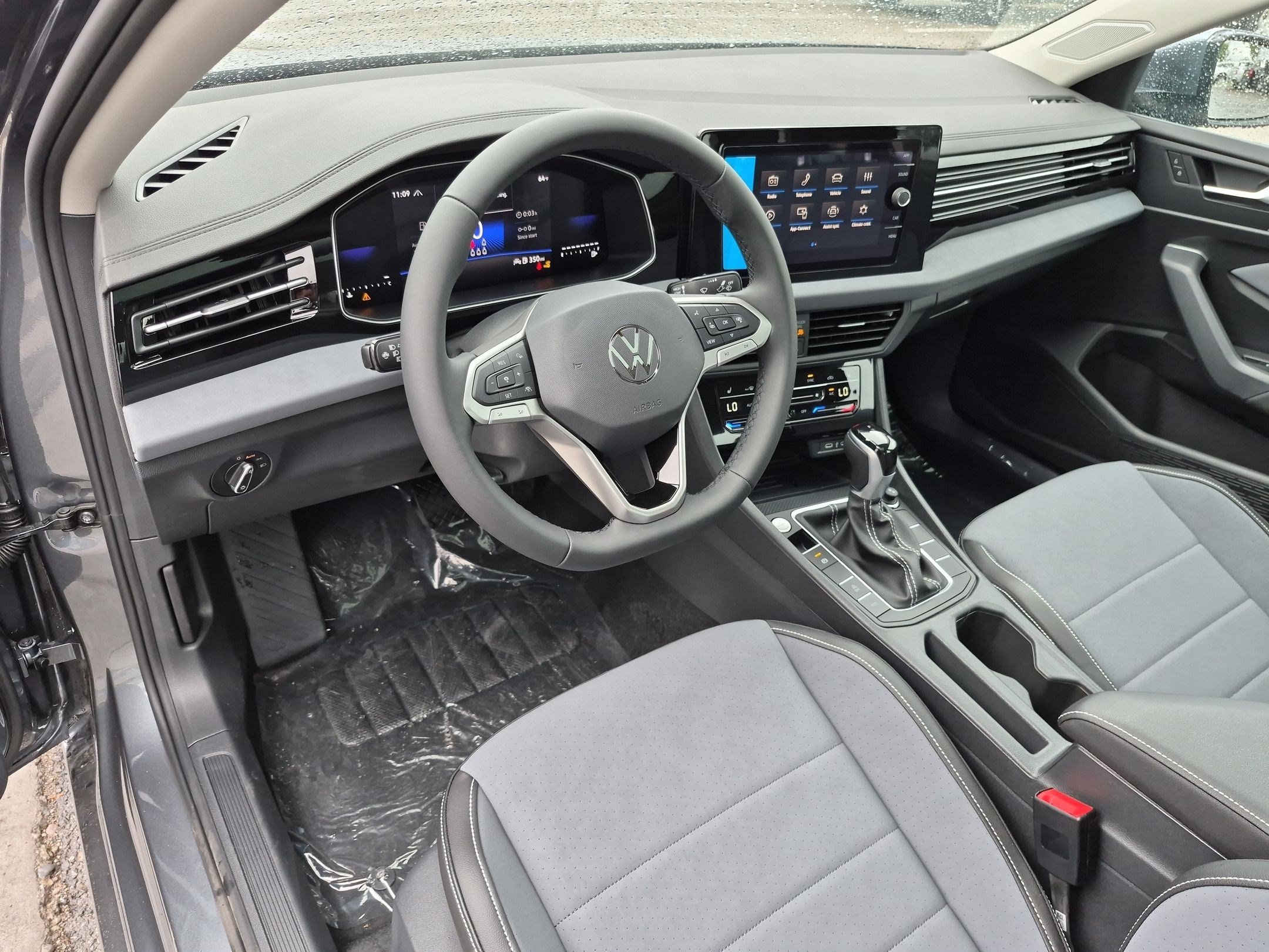 New 2027 Gray Volkswagen SE image 10