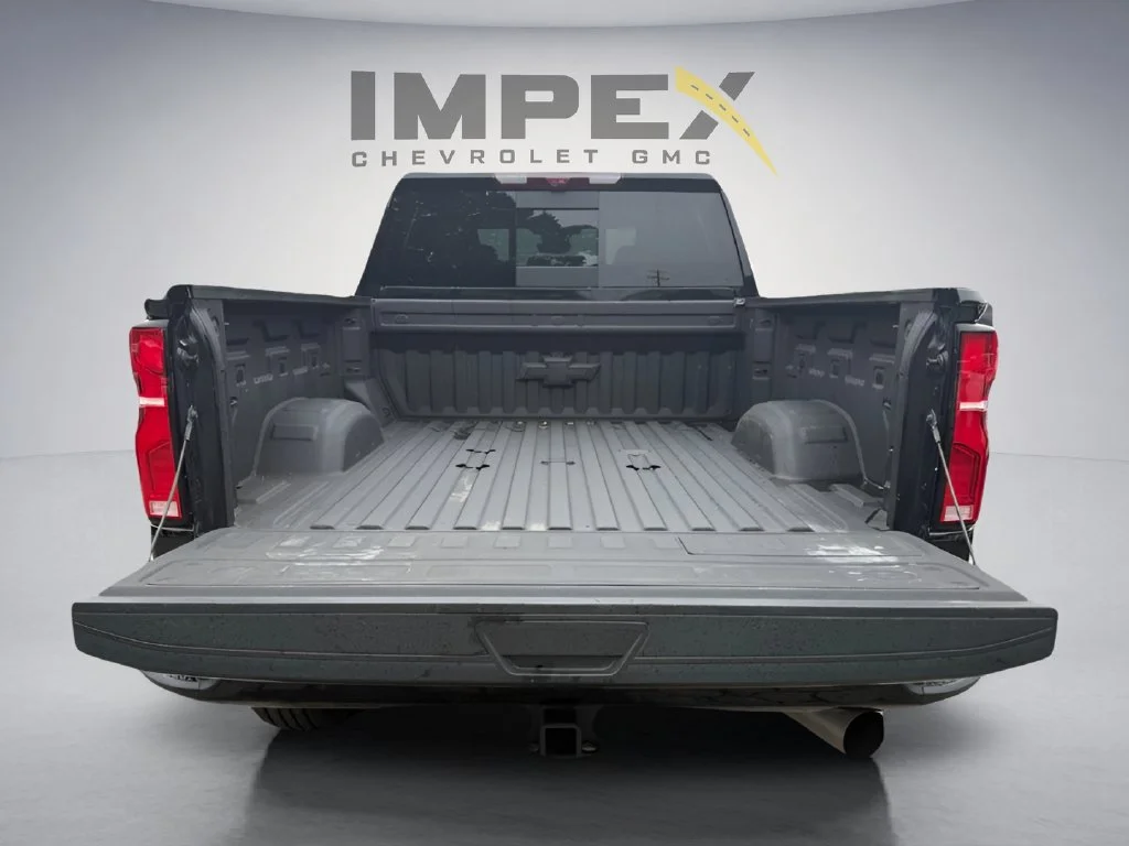 Used 2025 Black Chevrolet High Country image 17