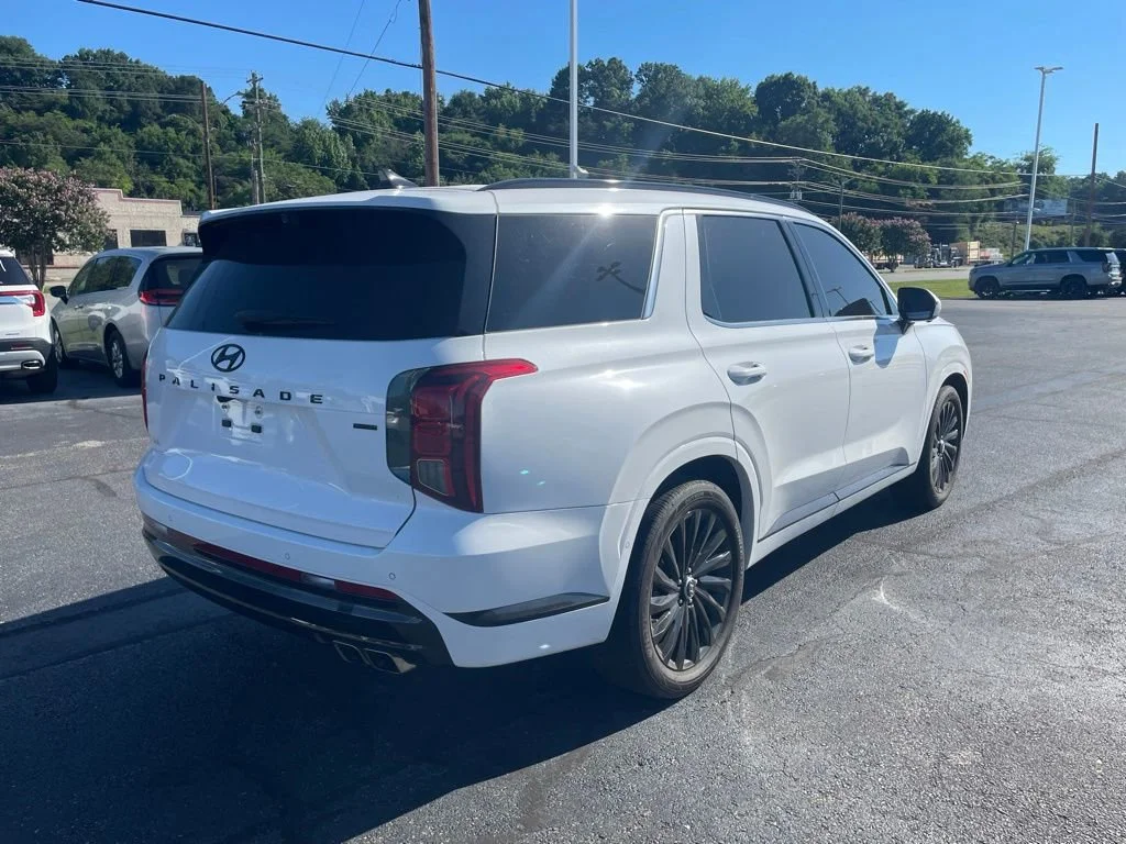 Used 2025 Hyper White Hyundai Calligraphy Night Edition image 7