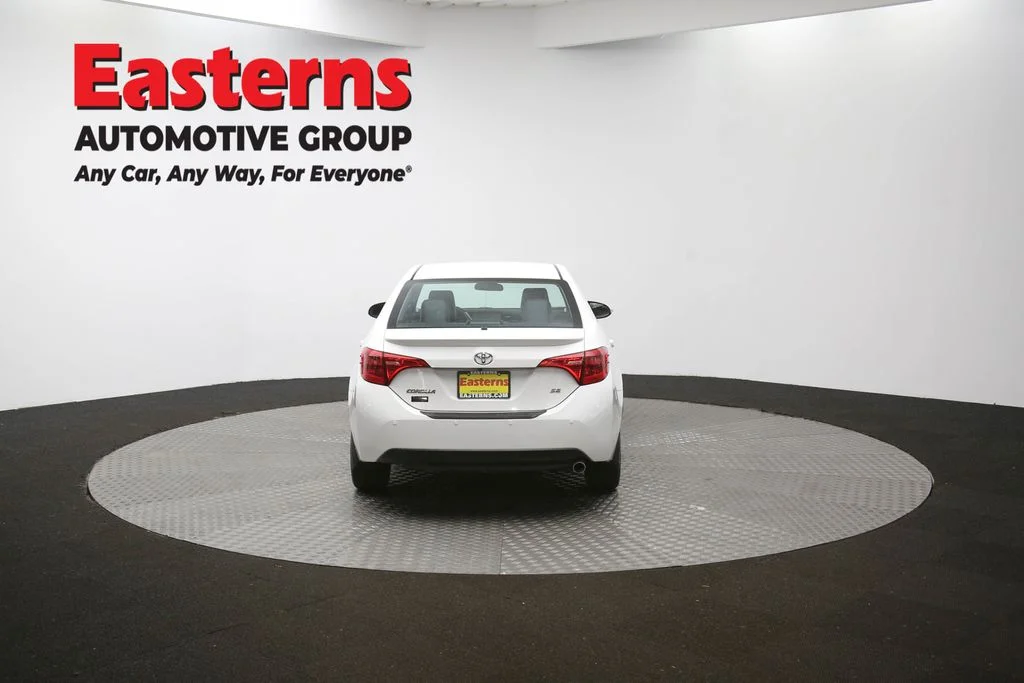 Used 2018 White Toyota SE image 34