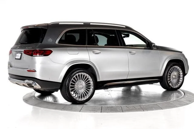 Used 2021 Maybach Two-Tone Paint Iridium Silver/Selenite Gre Mercedes-Benz Maybach GLS 600 image 8
