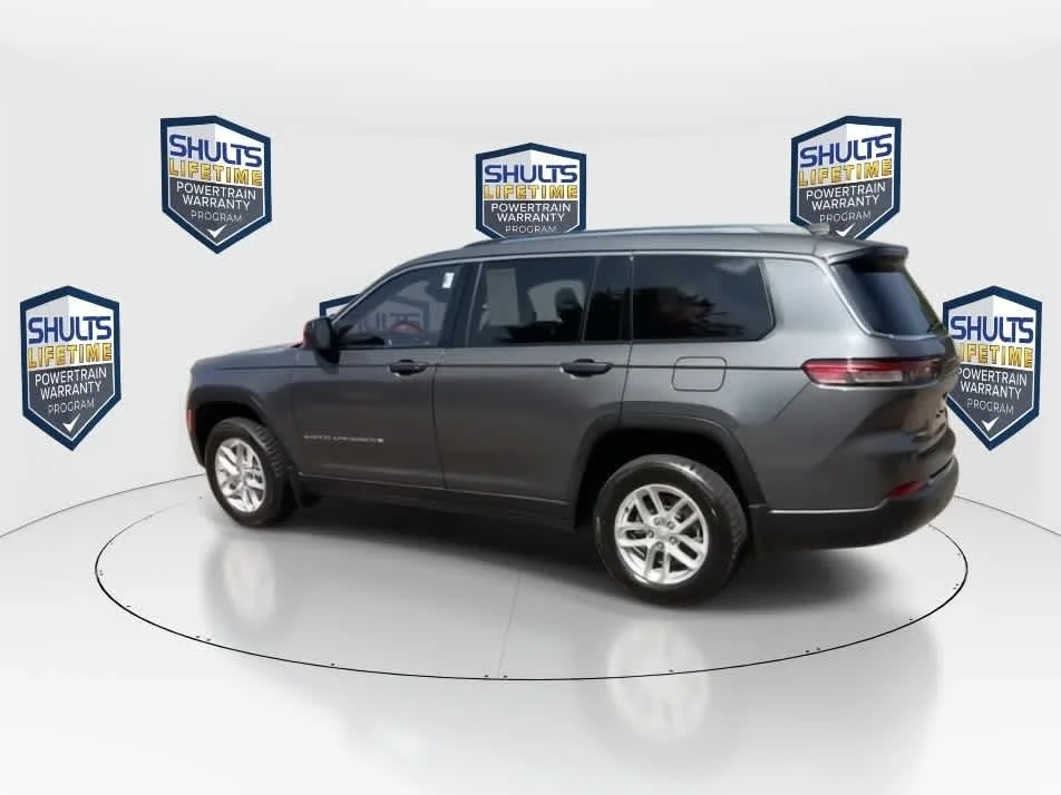 Used 2022 Baltic Gray Metallic Clearcoat Jeep Laredo image 6