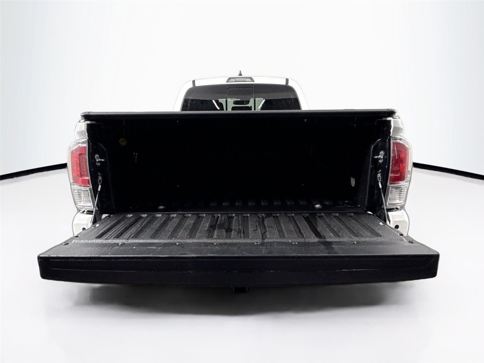 Used 2022 White Toyota TRD Off-Road image 37
