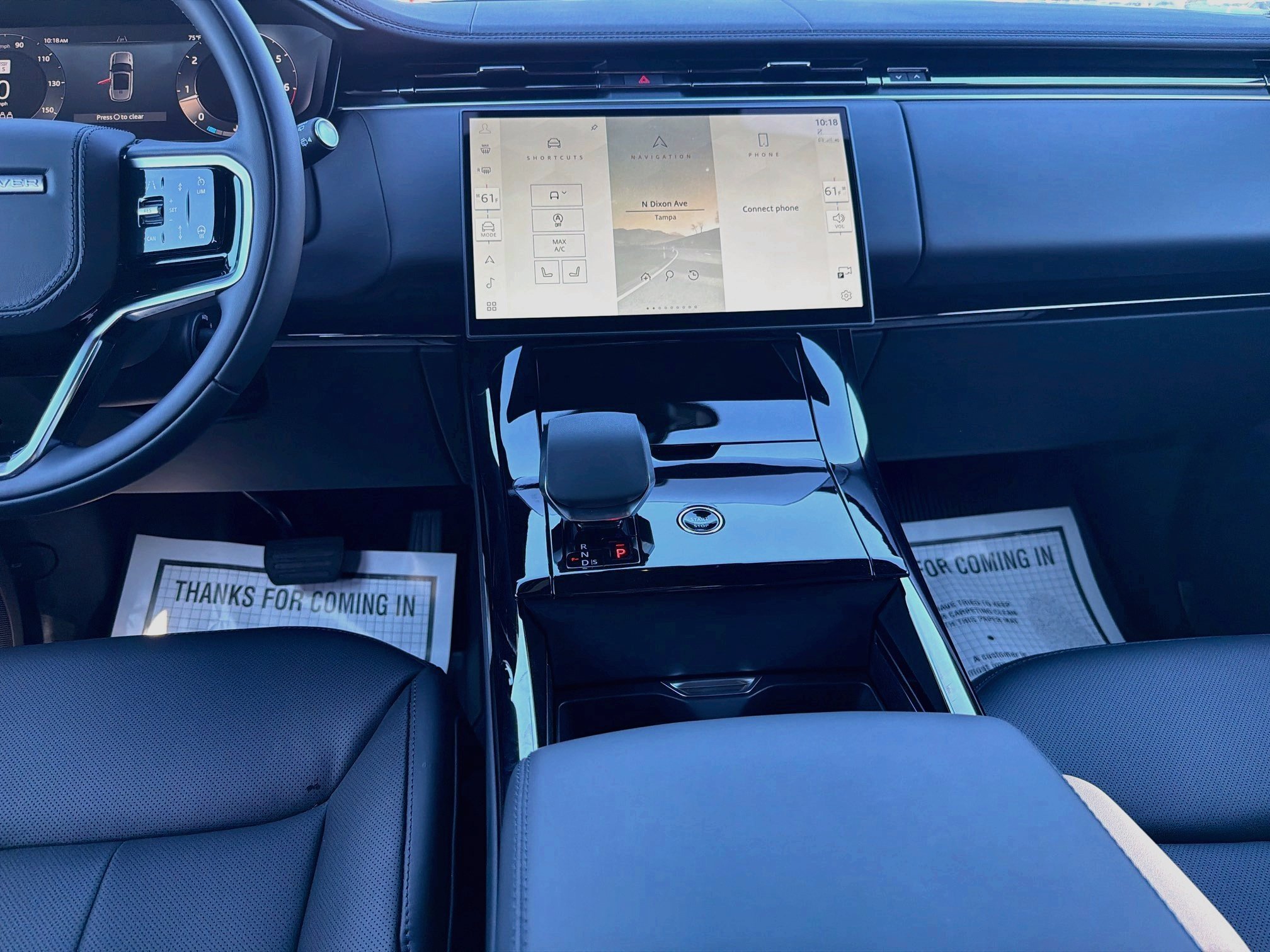 New 2027 Santorini Black LAND ROVER SE P360 image 19