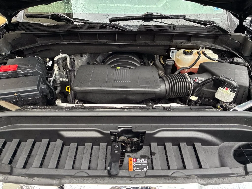 Used 2025 Black GMC SLT image 19