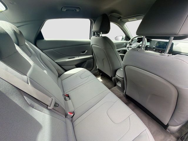 Used 2024 Silver Hyundai SE image 25