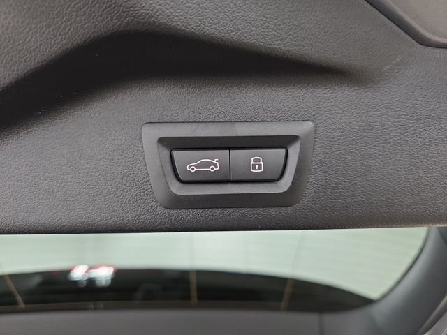 Certified Used 2025 Skyscraper Grey Metallic BMW xDrive40i image 33