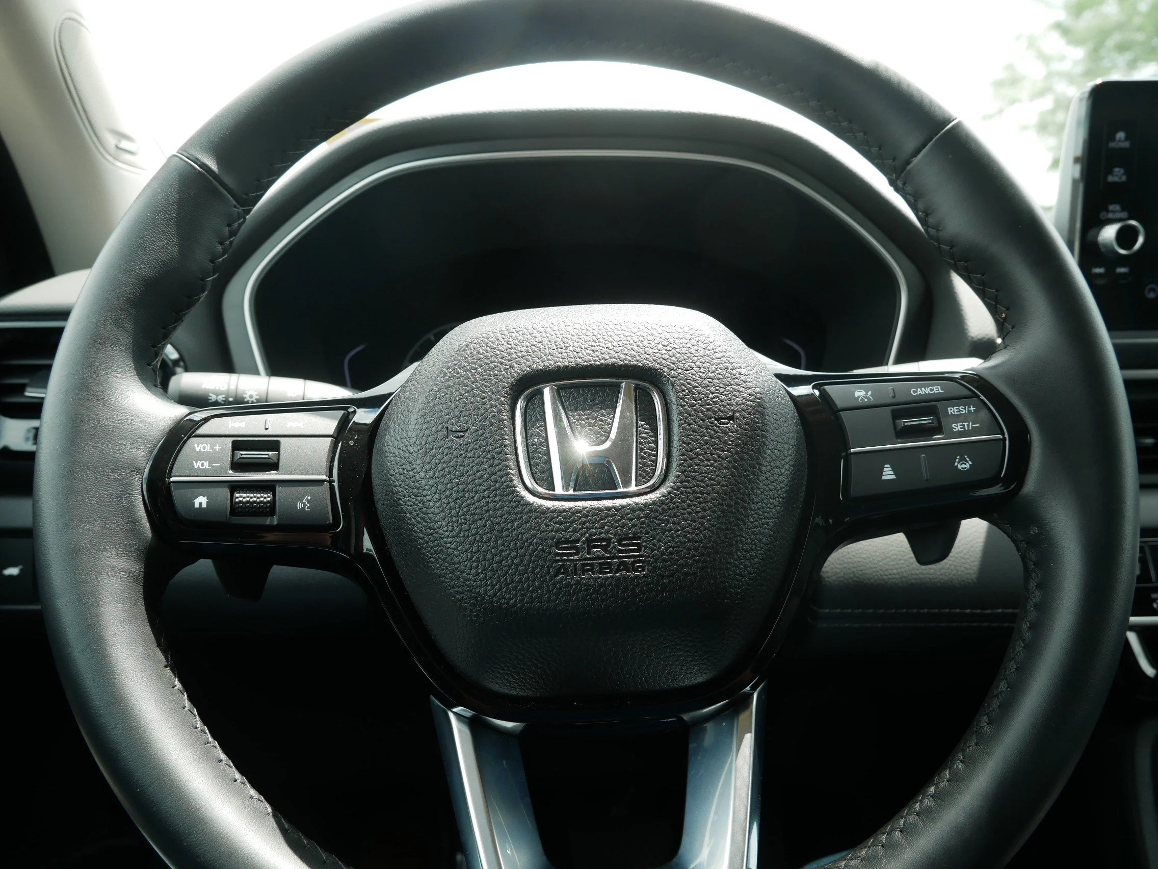 2023 Honda Pilot Touring - Photo 25