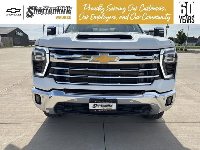 Used 2024 Summit White Chevrolet LTZ image 44