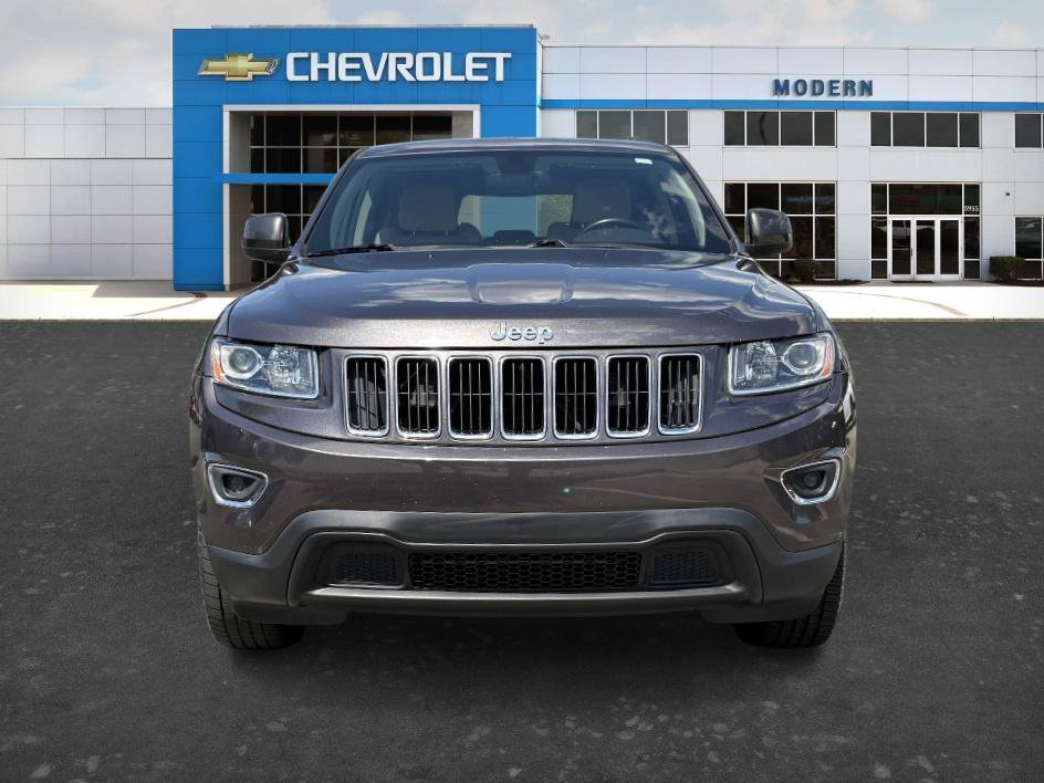 Used 2015 Granite Crystal Metallic Clearcoat Jeep Laredo image 7