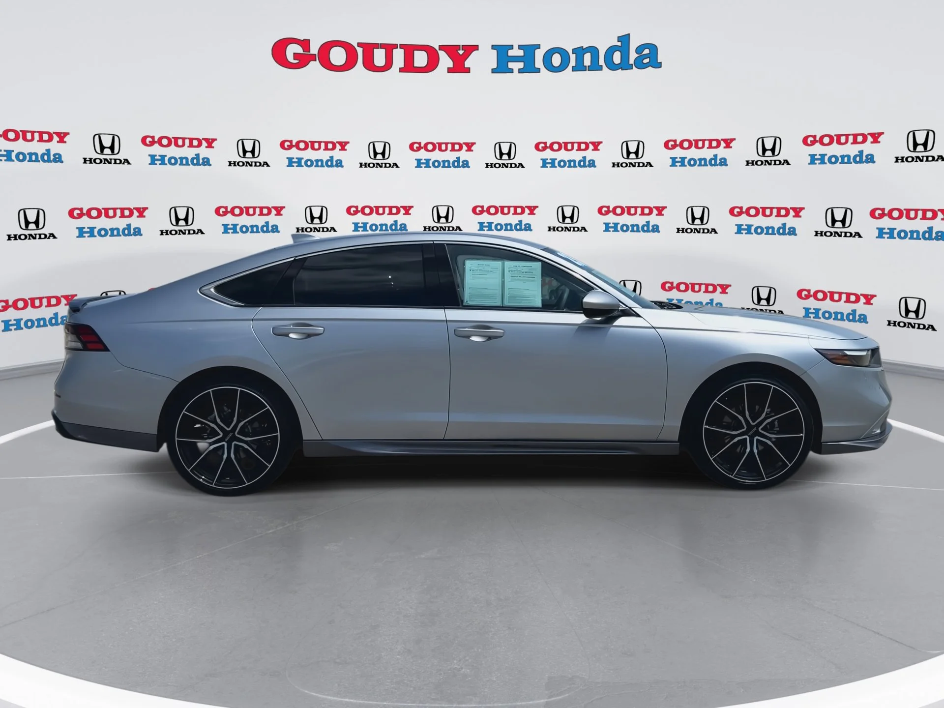 Used 2023 Lunar Silver Metallic Honda EX image 9