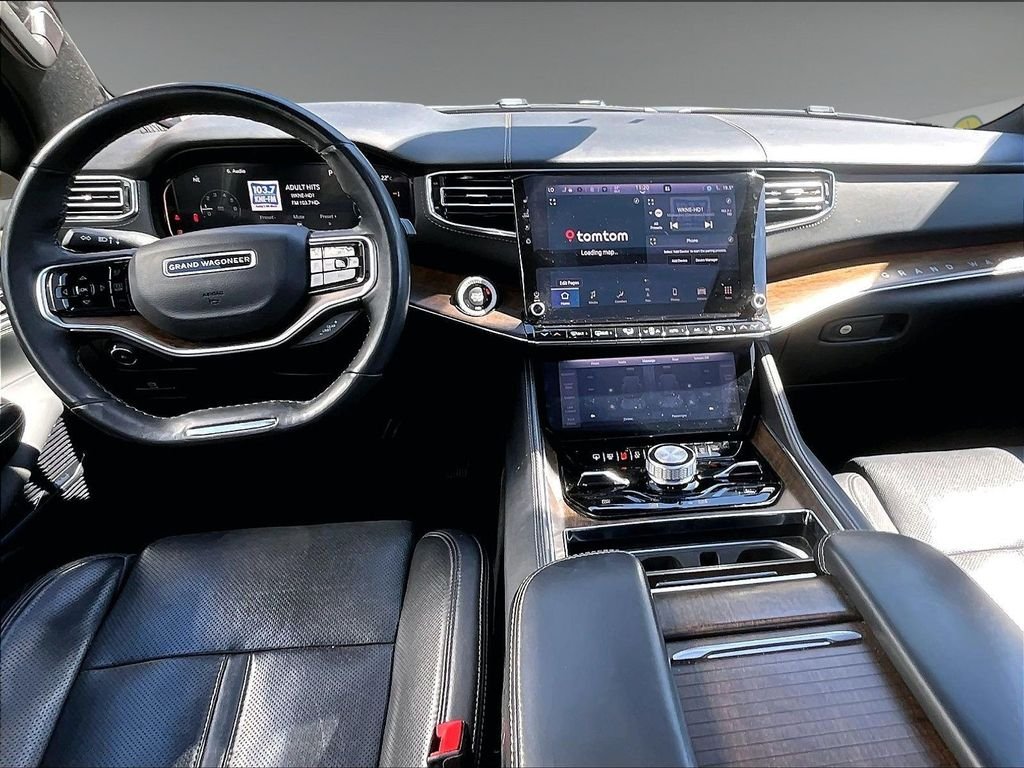 Used 2023 White Jeep Base image 17