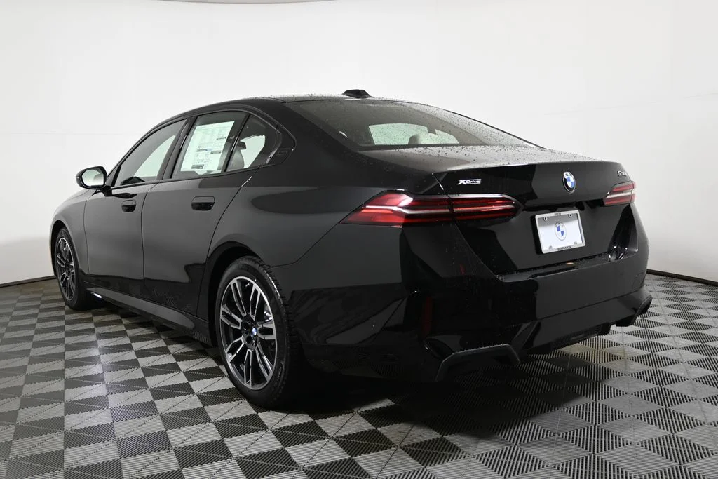 Used 2026 Black BMW 530i xDrive image 5