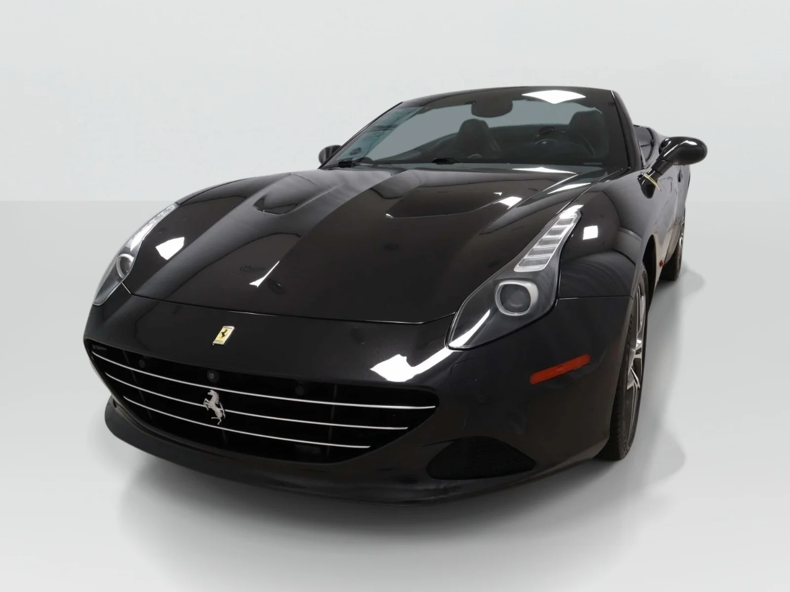 2016 Ferrari California T Base - Photo 43