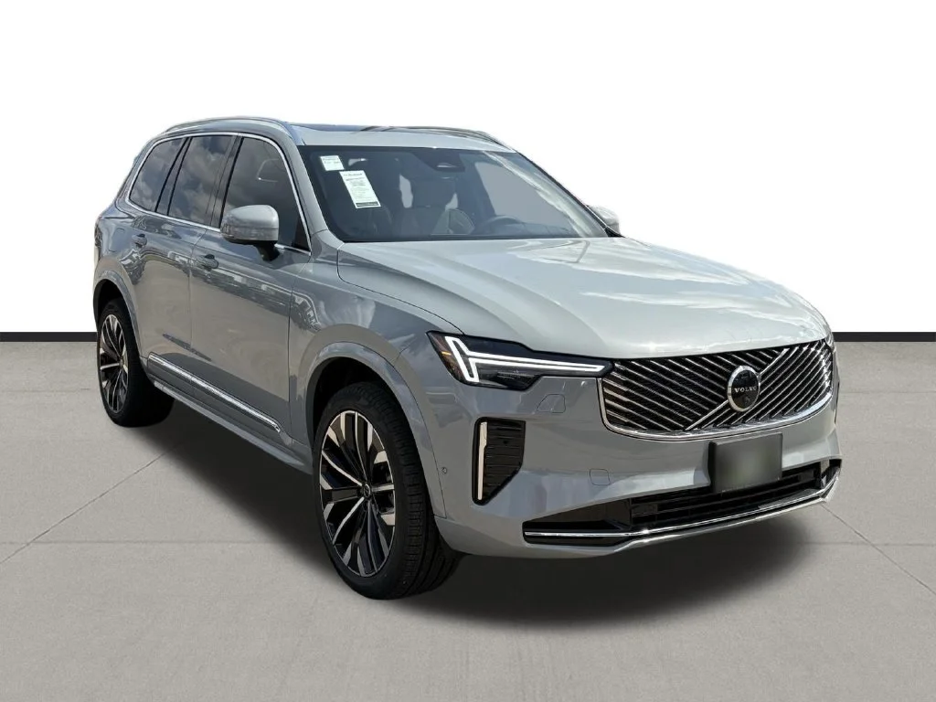 New 2026 Vapour Grey Volvo Plus image 3