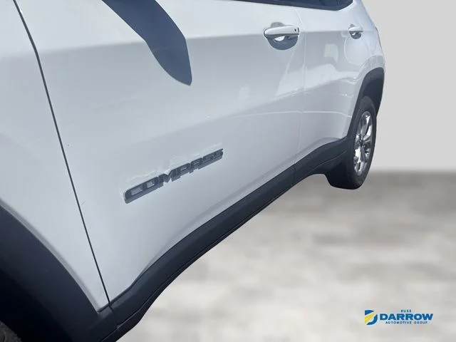 Used 2025 White Jeep Latitude image 22