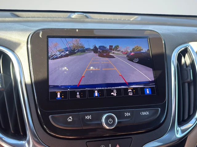 Used 2022 Blue Chevrolet Premier image 17