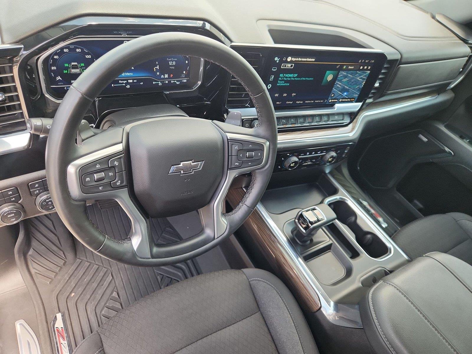 2023 Chevrolet Silverado 1500 RST - Photo 10
