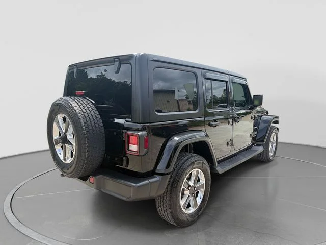Used 2022 Black Jeep Unlimited Sahara image 4