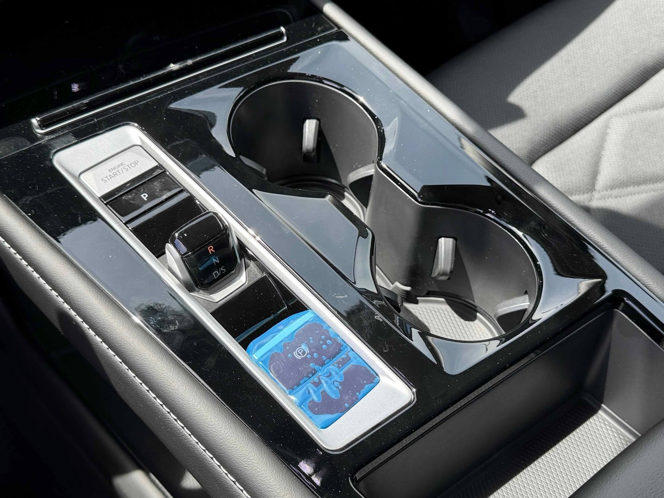 New 2026 Blue Volkswagen 2.0T SE w/Technology image 25