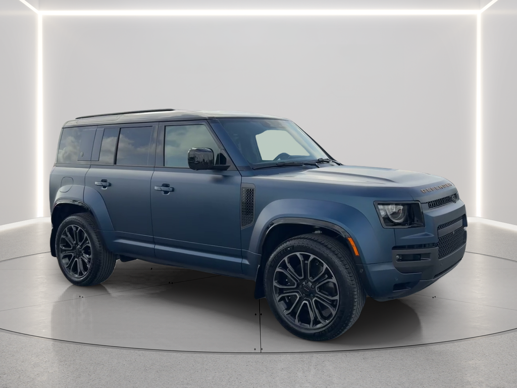 New 2026 Sargasso Blue Land Rover OCTA image 3