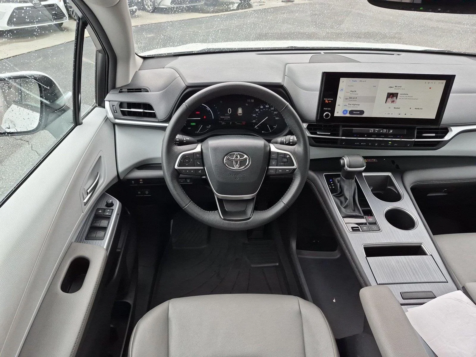 Used 2025 Wind Chill Pearl Toyota XLE image 33