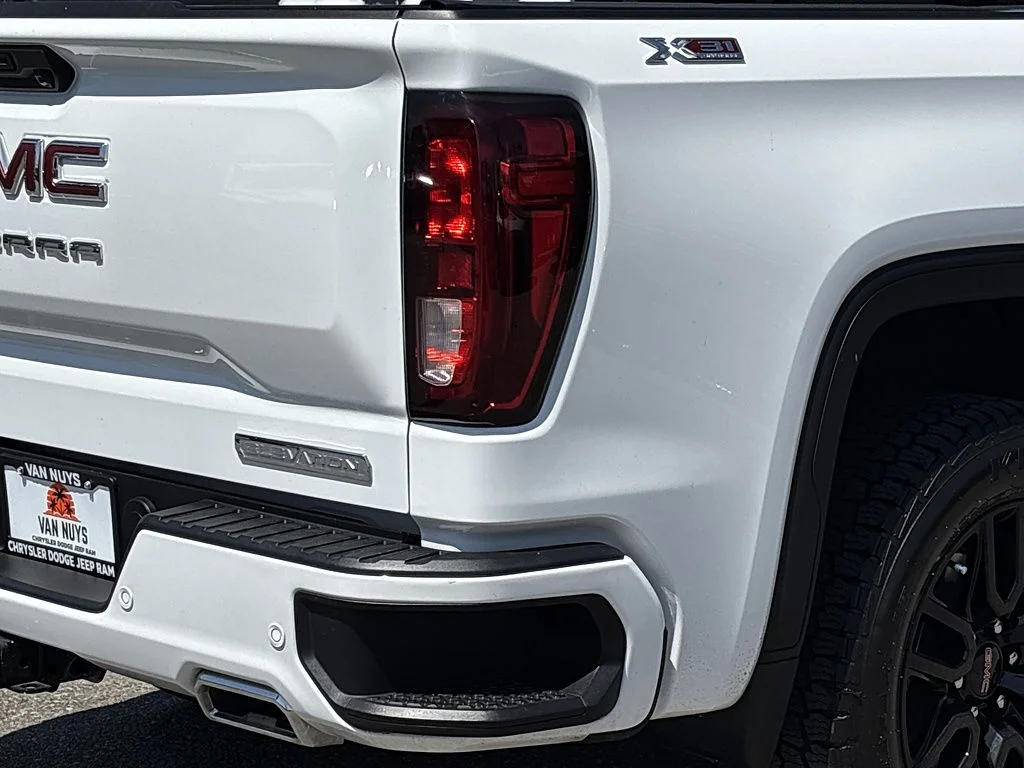 Used 2024 White GMC Elevation image 4