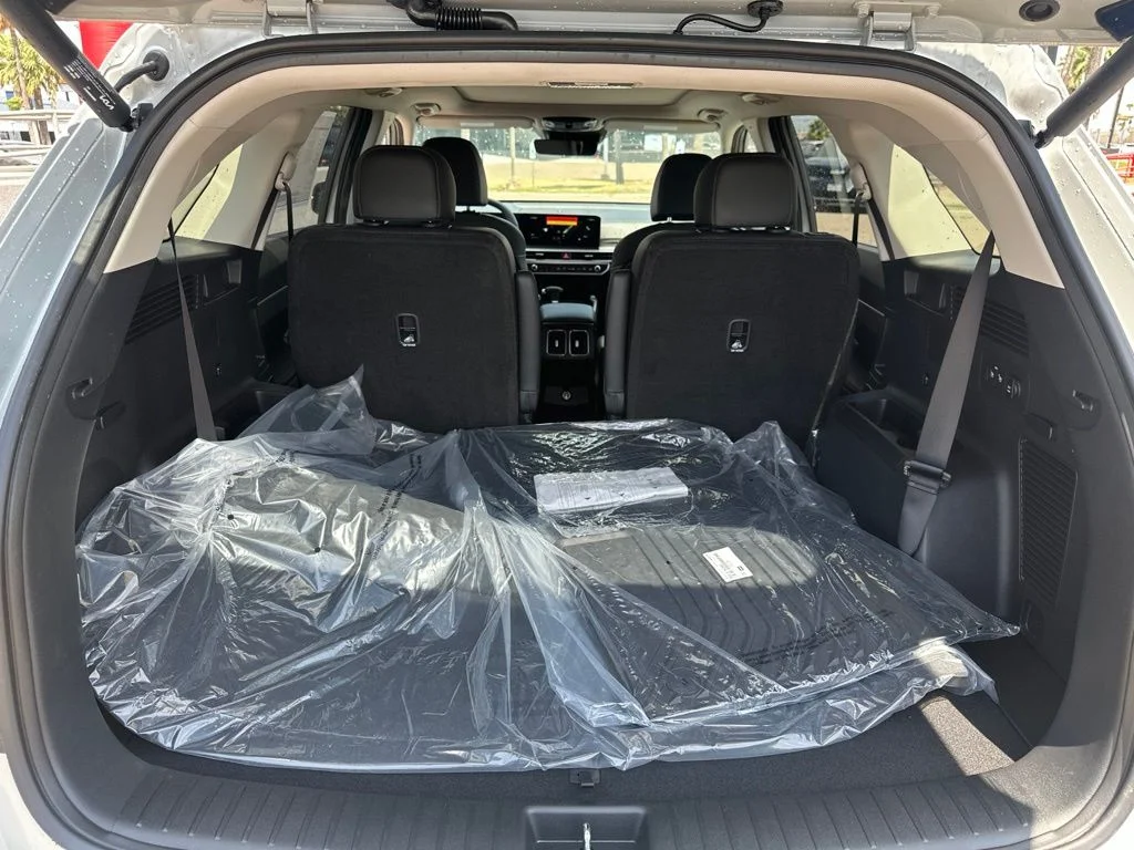 New 2026 White Kia EX image 6