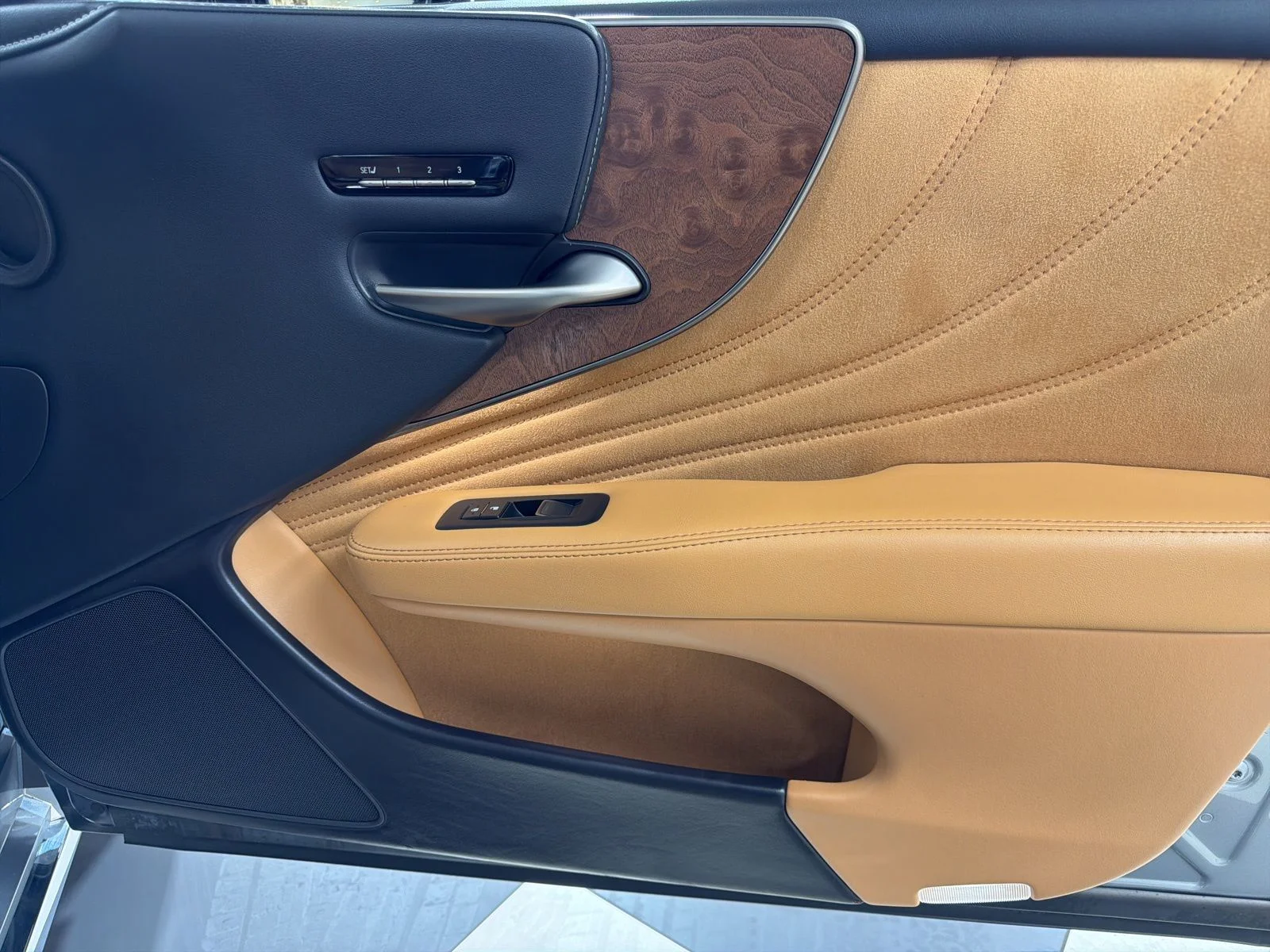 2021 Lexus LS Base - Photo 37