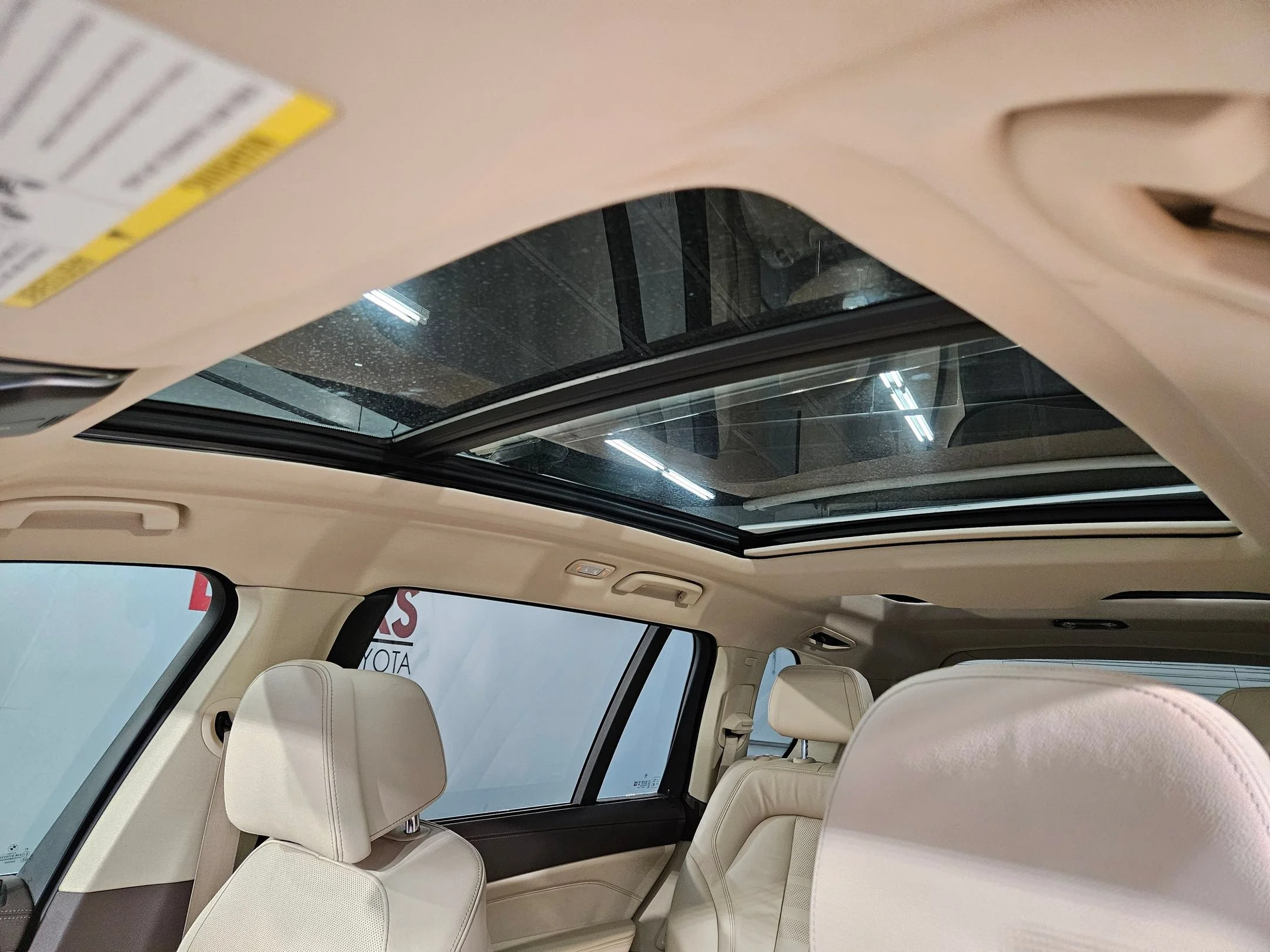 Used 2019 Phytonic Blue Metallic BMW xDrive40i image 25