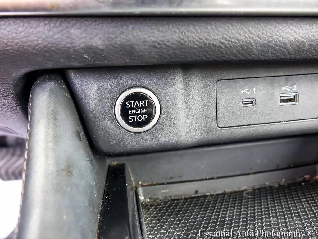 Used 2023 Gray Nissan SL FWD image 17