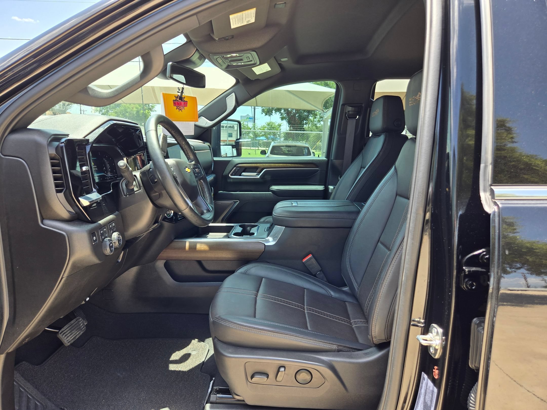 2025 Chevrolet Silverado 2500HD High Country - Photo 10