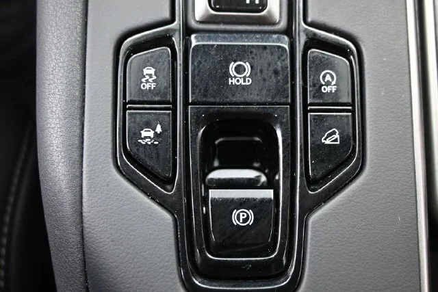 Used 2025 Beige Lexus 350 F SPORT Handling image 31
