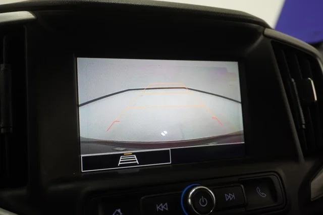 Used 2023  GMC SLE image 27