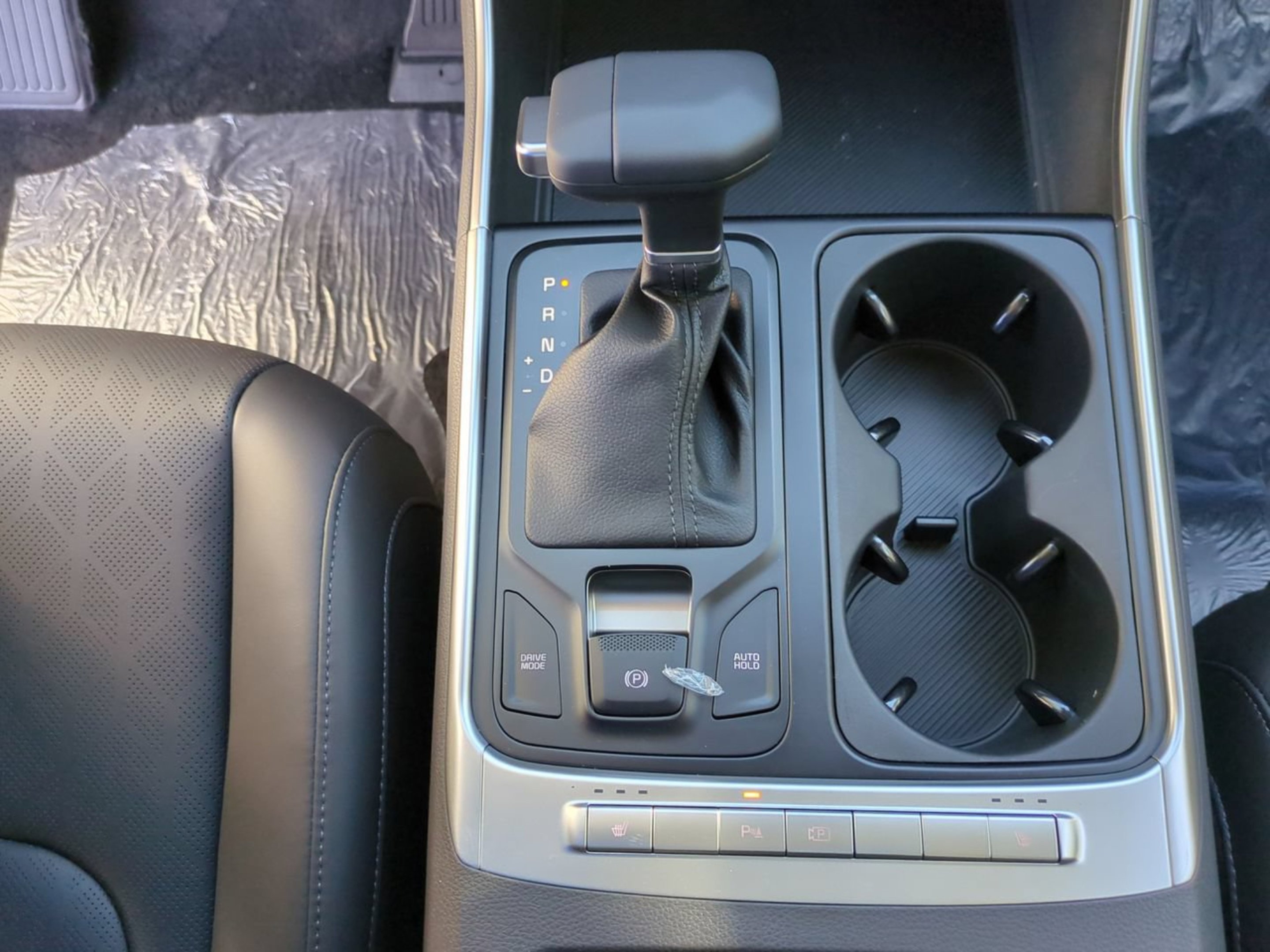 New 2026 Snow White Pearl Kia LXS image 23