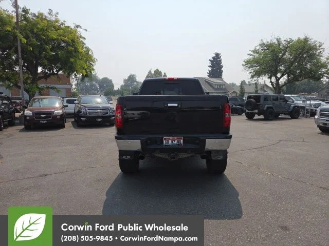 Used 2009 Black Chevrolet LTZ image 9