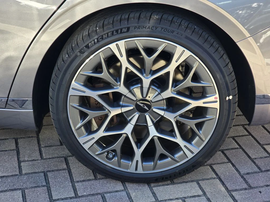 New 2026 Silver Genesis 3.5T e-SC image 5